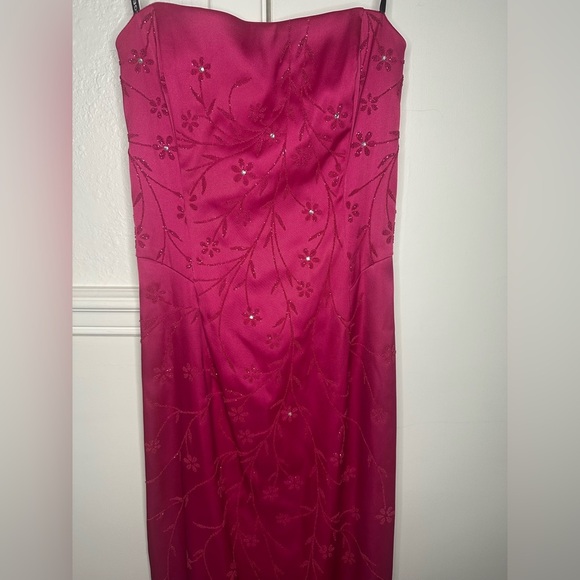Rampage Strapless Fuchsia Dress, size 5, crisscross back design. - Picture 2 of 5